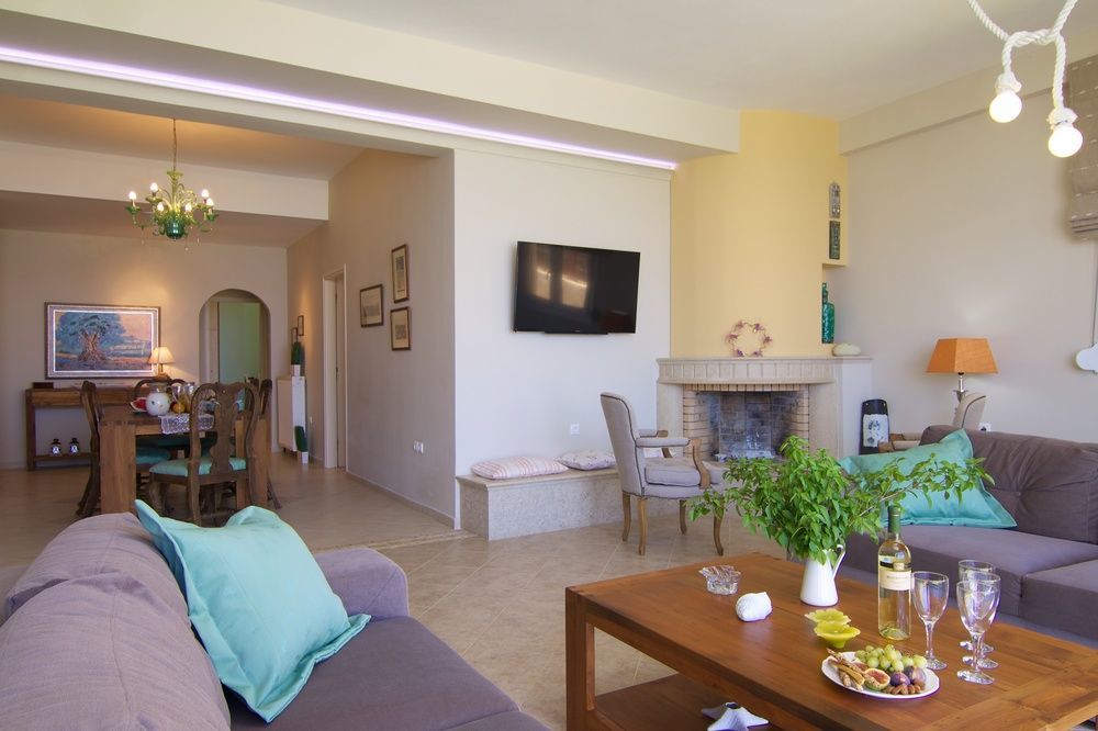 Espera Luxury Beach Front Residence With Pool & Bbq, By Thinkvilla Rethymno Esterno foto