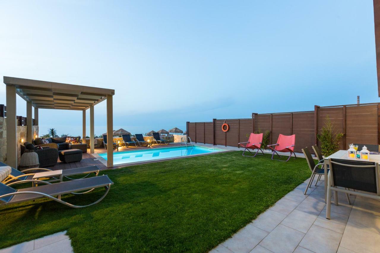 Espera Luxury Beach Front Residence With Pool & Bbq, By Thinkvilla Rethymno Esterno foto