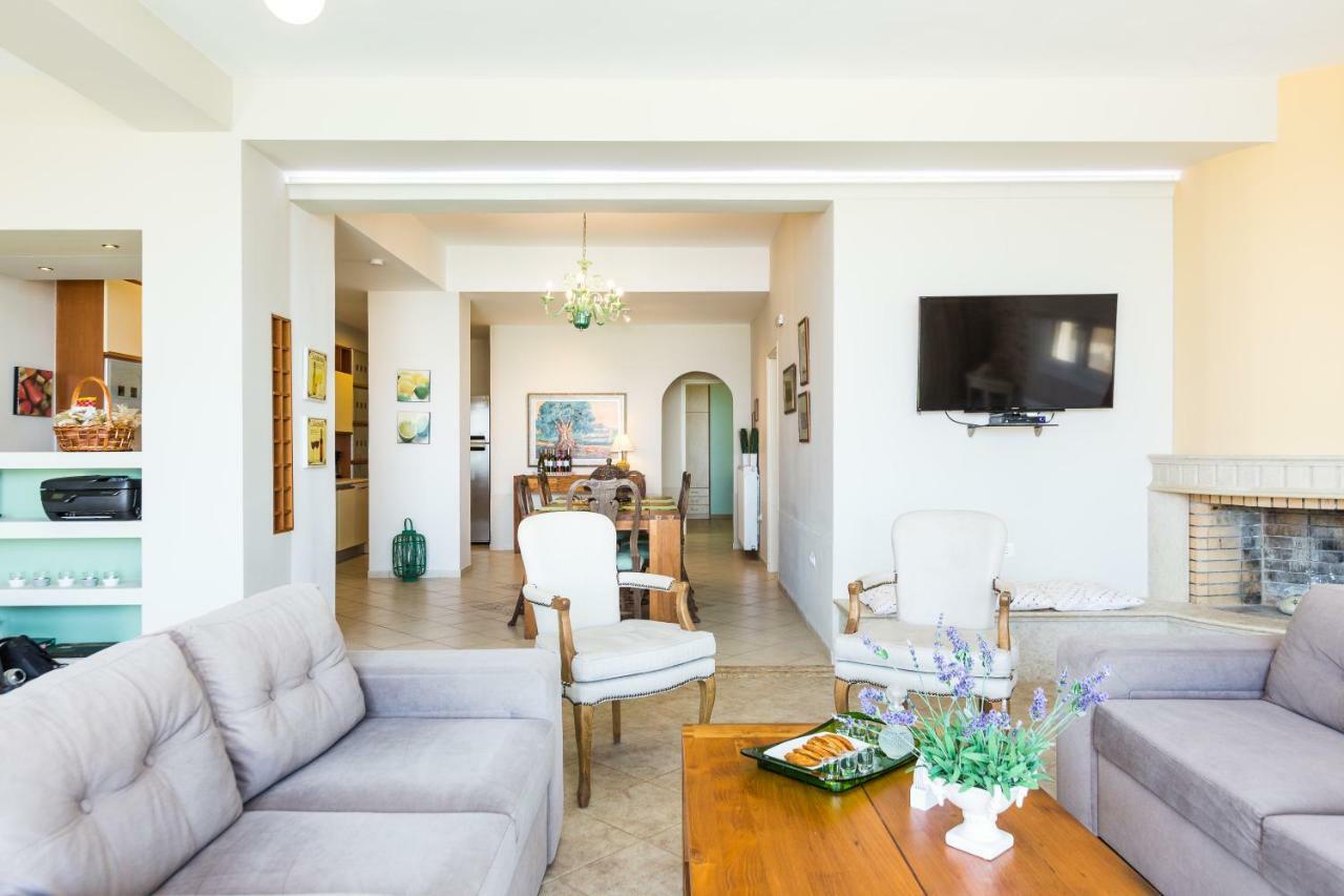 Espera Luxury Beach Front Residence With Pool & Bbq, By Thinkvilla Rethymno Esterno foto